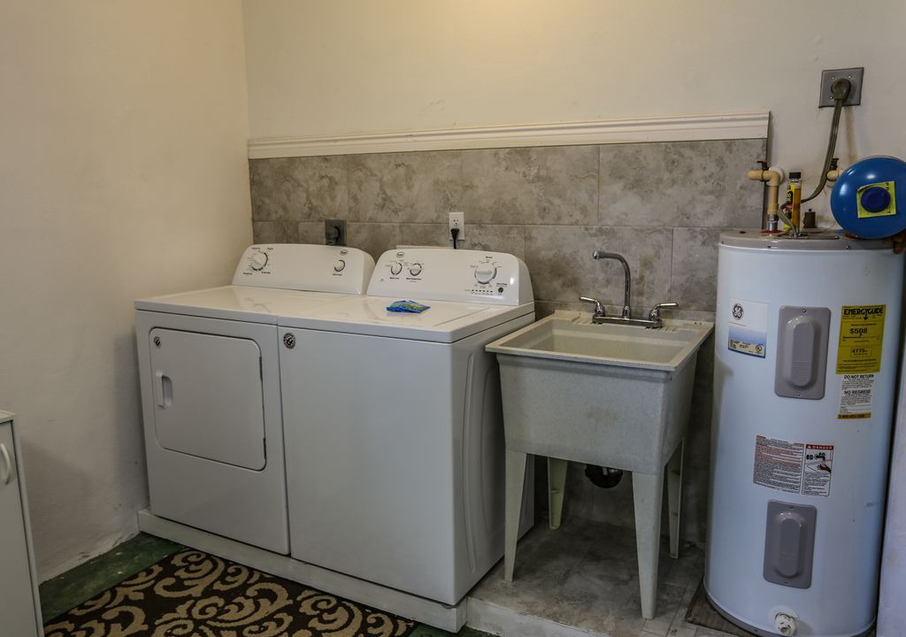 Photo of Kitchen in Laguna Shores