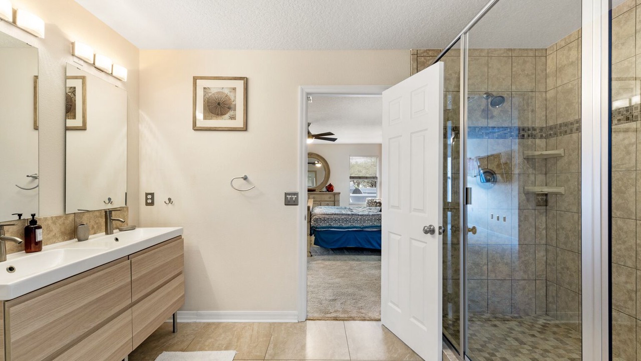 Photo of Bathroom in Windwood Bay
