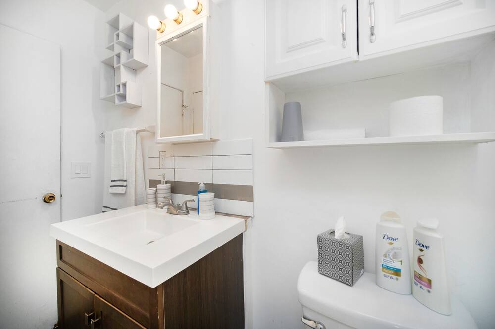 Photo of Bathroom in Murray Hill