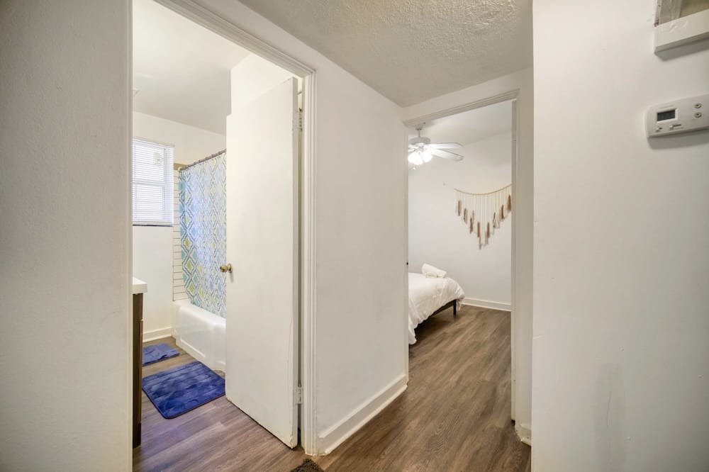 Photo of Bedroom in Murray Hill