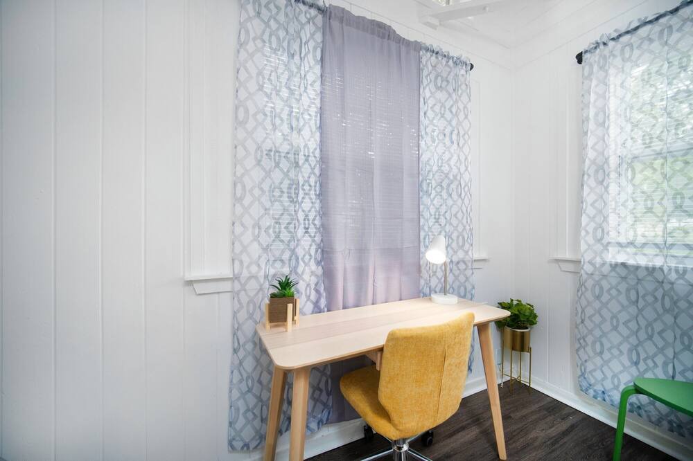 Photo of Bedroom in Murray Hill