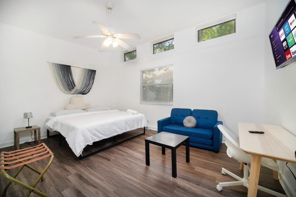 Photo of Bedroom in Murray Hill