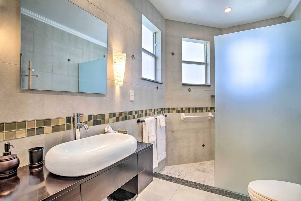 Photo of Bathroom in Cypress Lakes