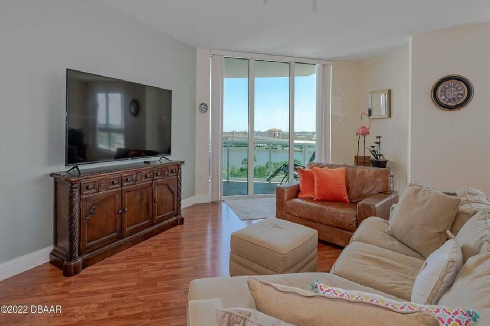 Photo of Livingroom in Kingston