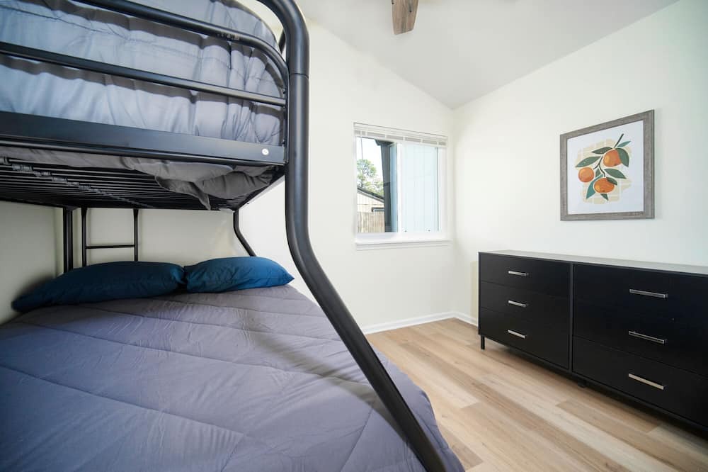 Photo of Bedroom in Southpoint