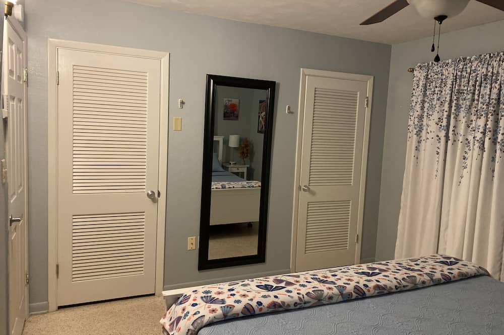 Photo of Others in Ridge Manor