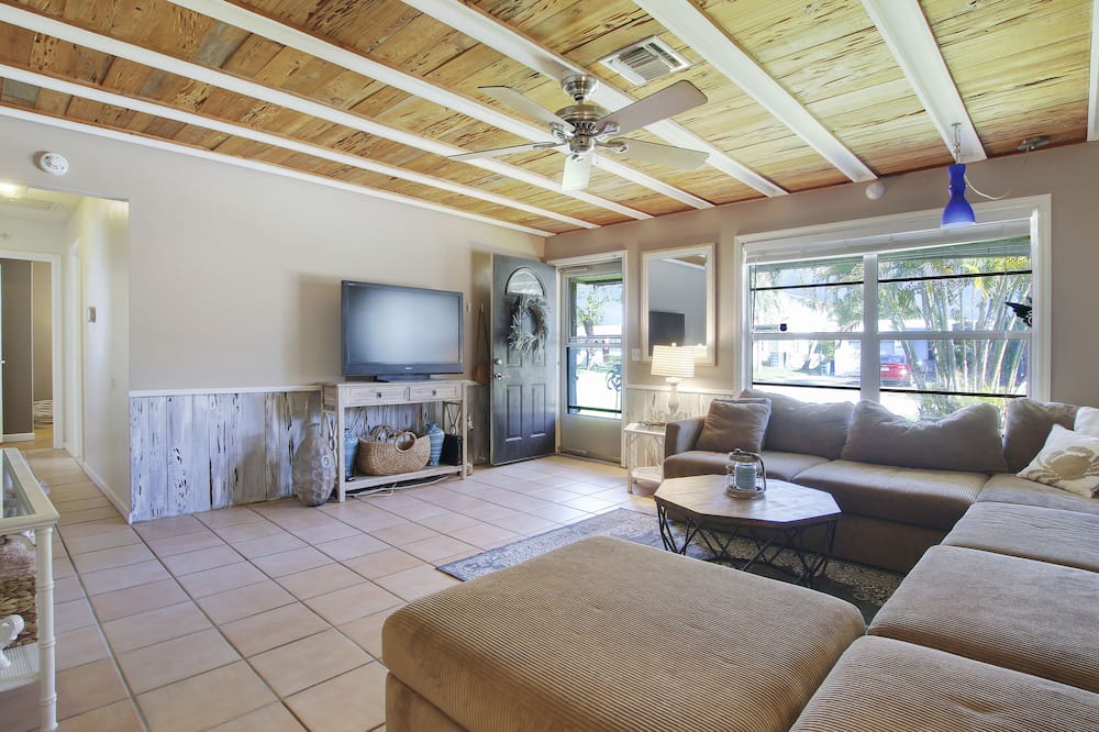 Photo of Livingroom in Jupiter