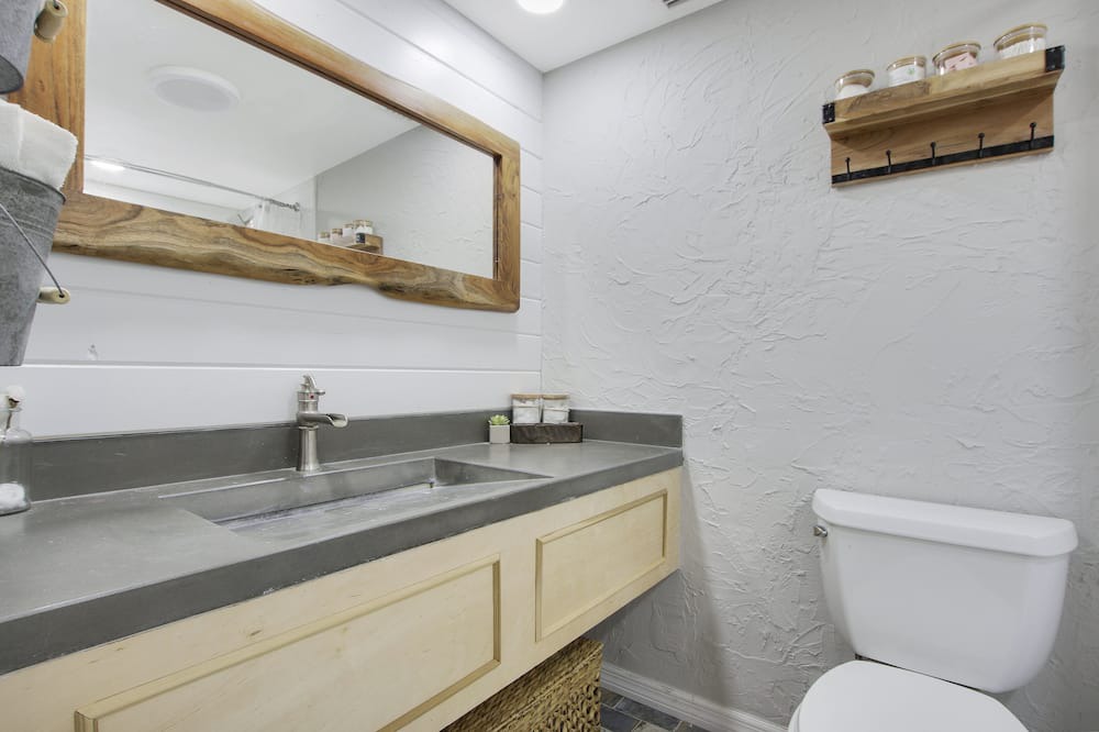 Photo of Bathroom in Jupiter