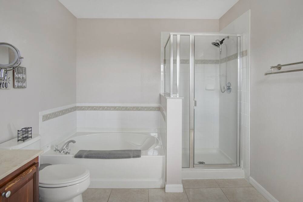 Photo of Bathroom in Tuscan Ridge