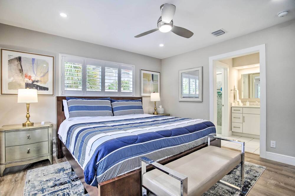 Photo of Bedroom in Coral Ridge Isles