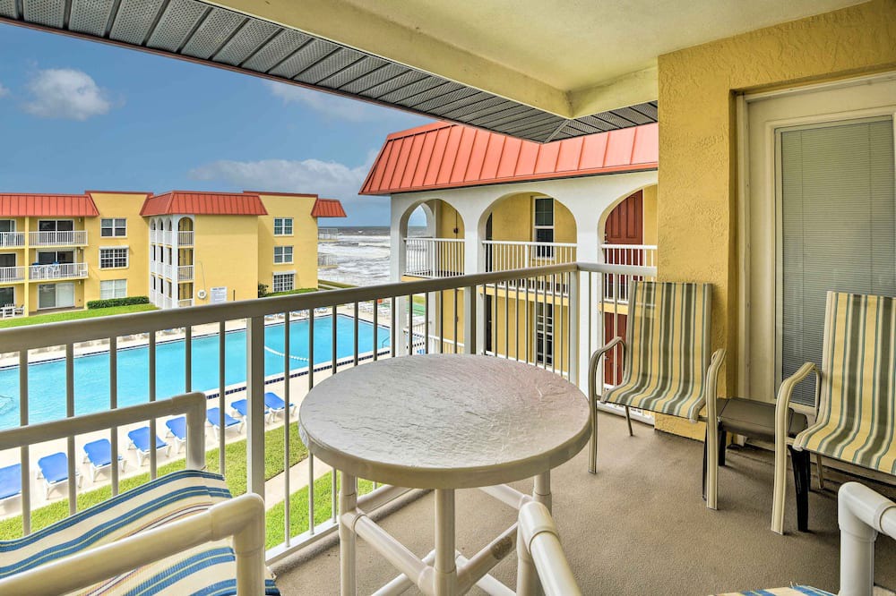 Photo of Patio Balcony in Point East