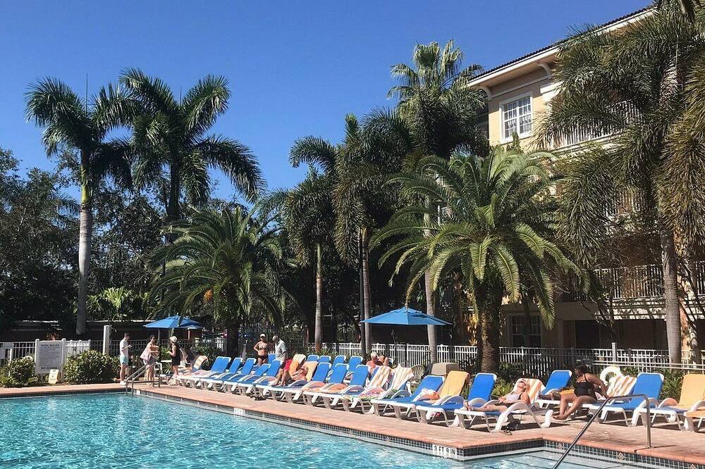 Photo of Outdoor in Weston