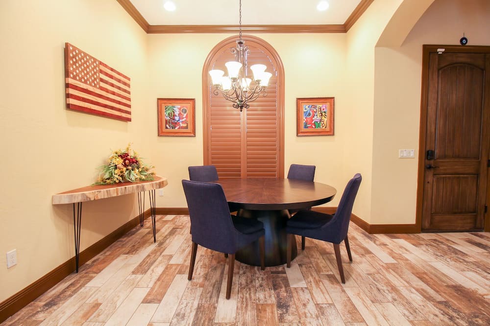 Photo of Bedroom in Ellenton