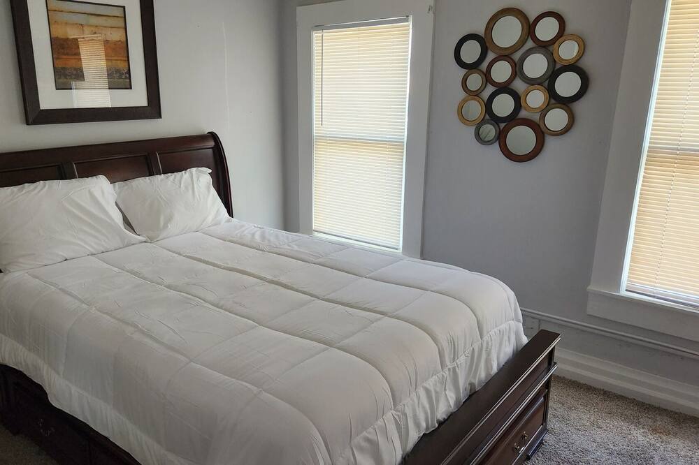 Photo of Bedroom in Saint Cloud
