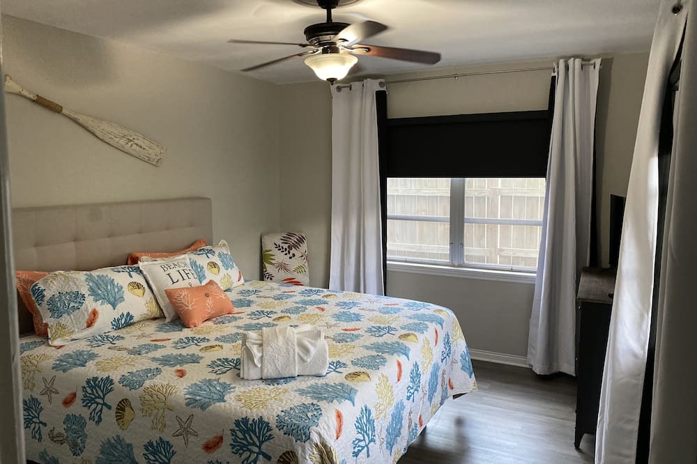 Photo of Bedroom in Gulfport