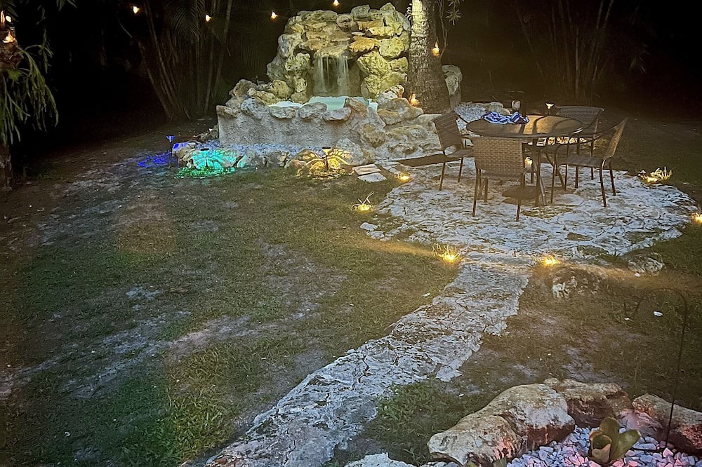 Photo of Outdoor in Jupiter Farms