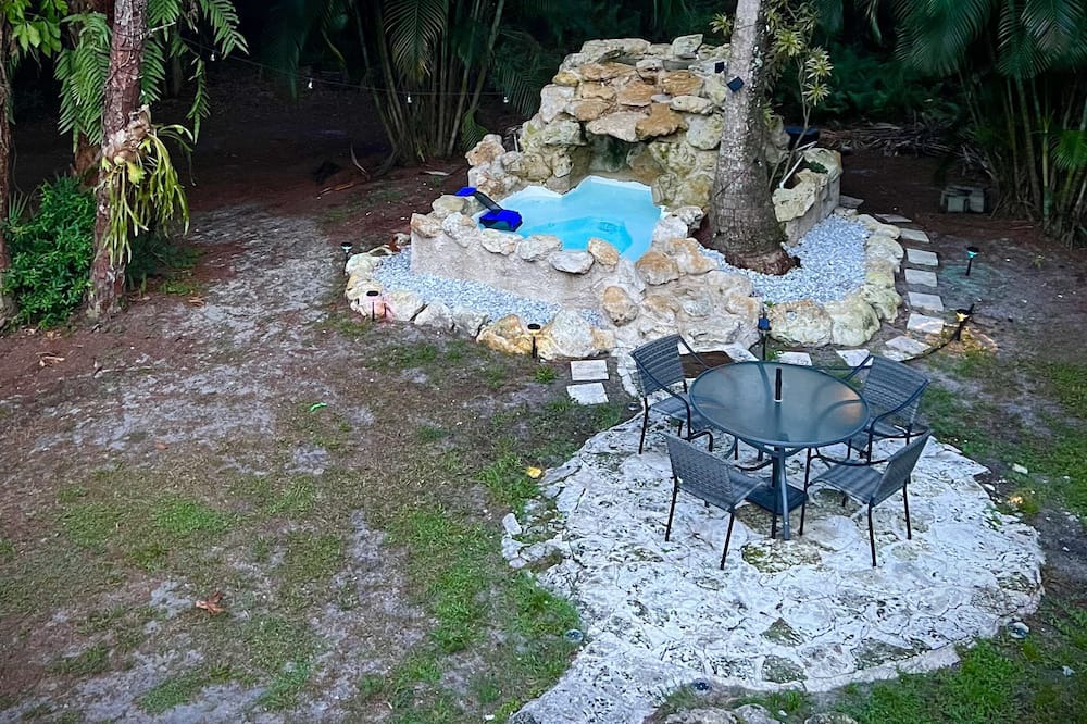 Photo of Outdoor in Jupiter Farms