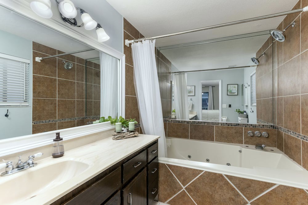 Photo of Bathroom in Daytona Beach