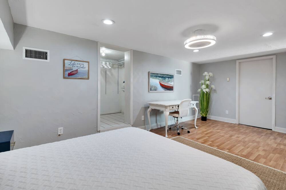 Photo of Bedroom in Quincy