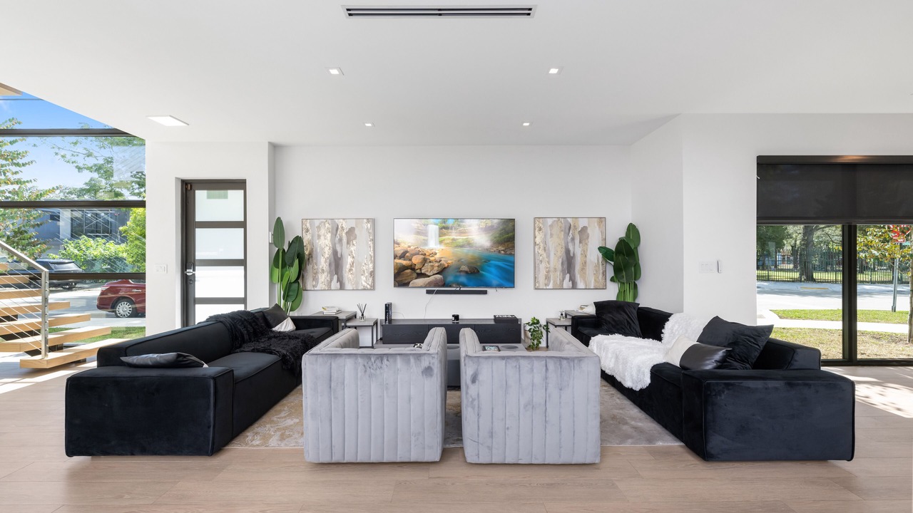 Photo of Livingroom in Southwest Coconut Grove