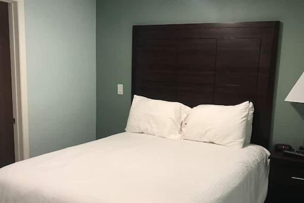 Photo of Bedroom in Ocean View Halifax Estates