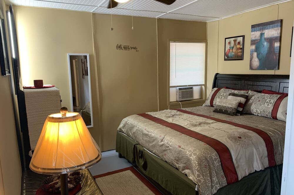 Photo of Bedroom in Graham