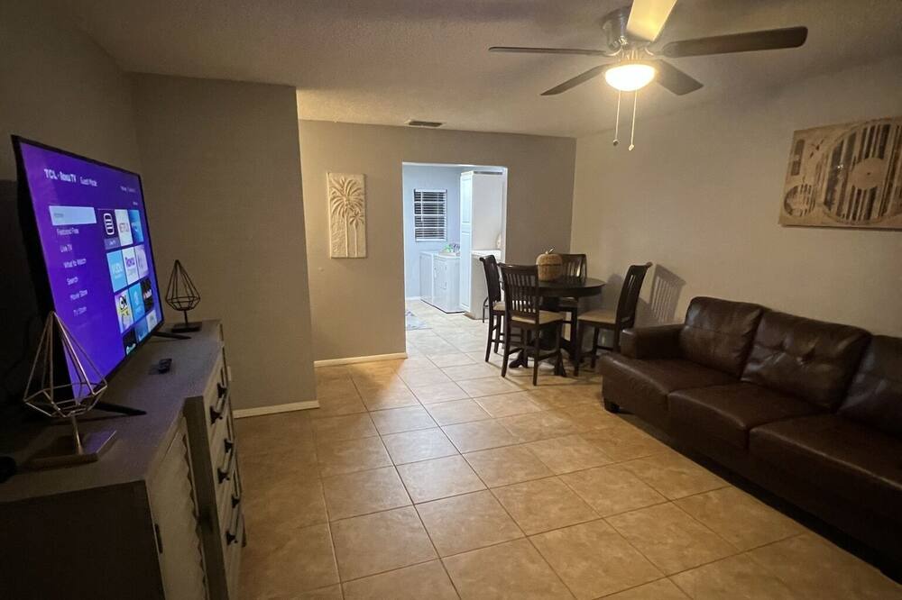 Photo of Livingroom in Ballast Point