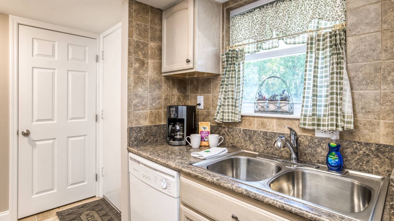 Photo of Kitchen in Welaka