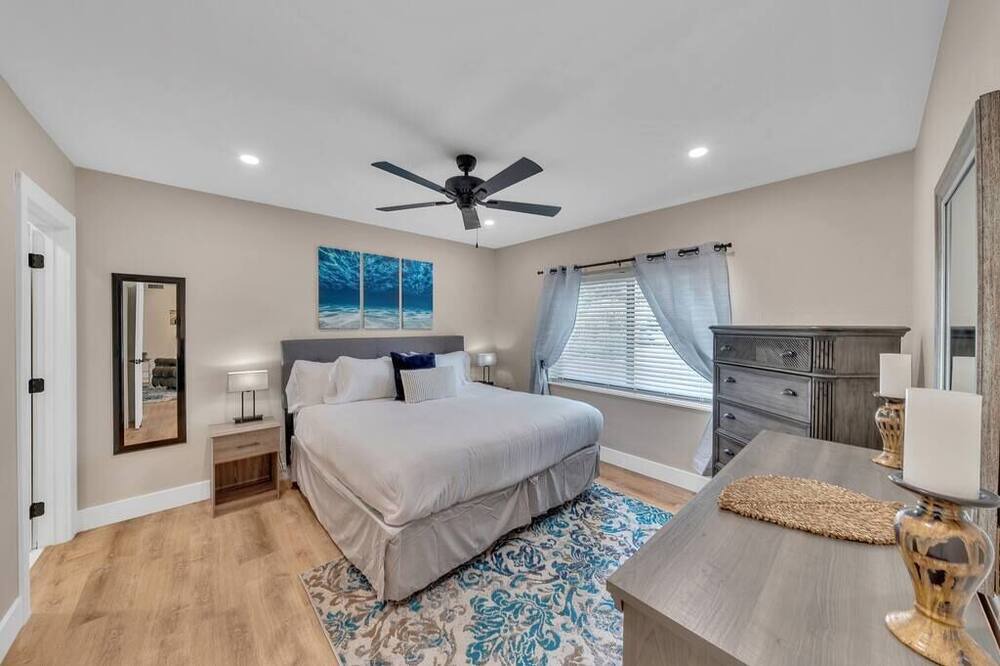 Photo of Bathroom in Pompano Isles