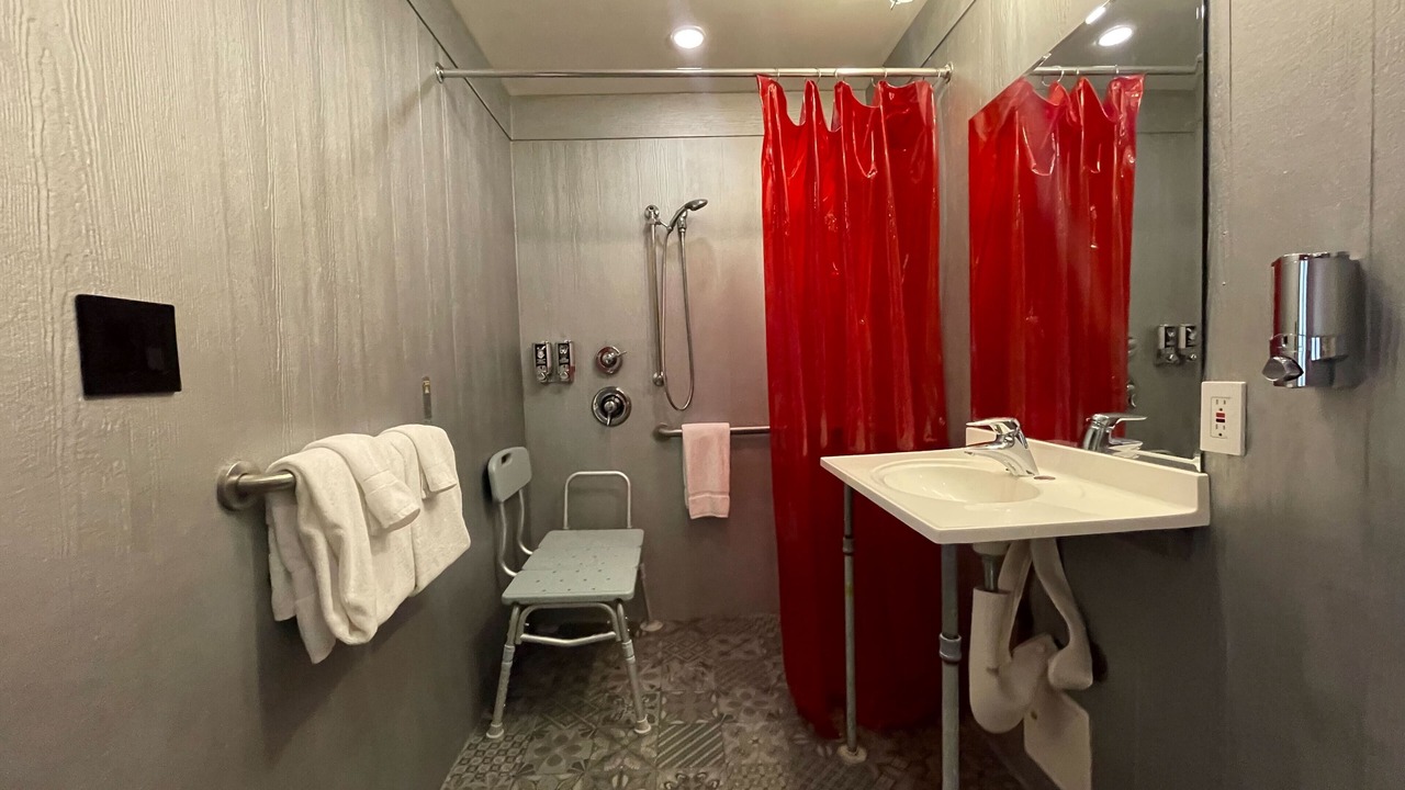 Photo of Bathroom in West Avenue