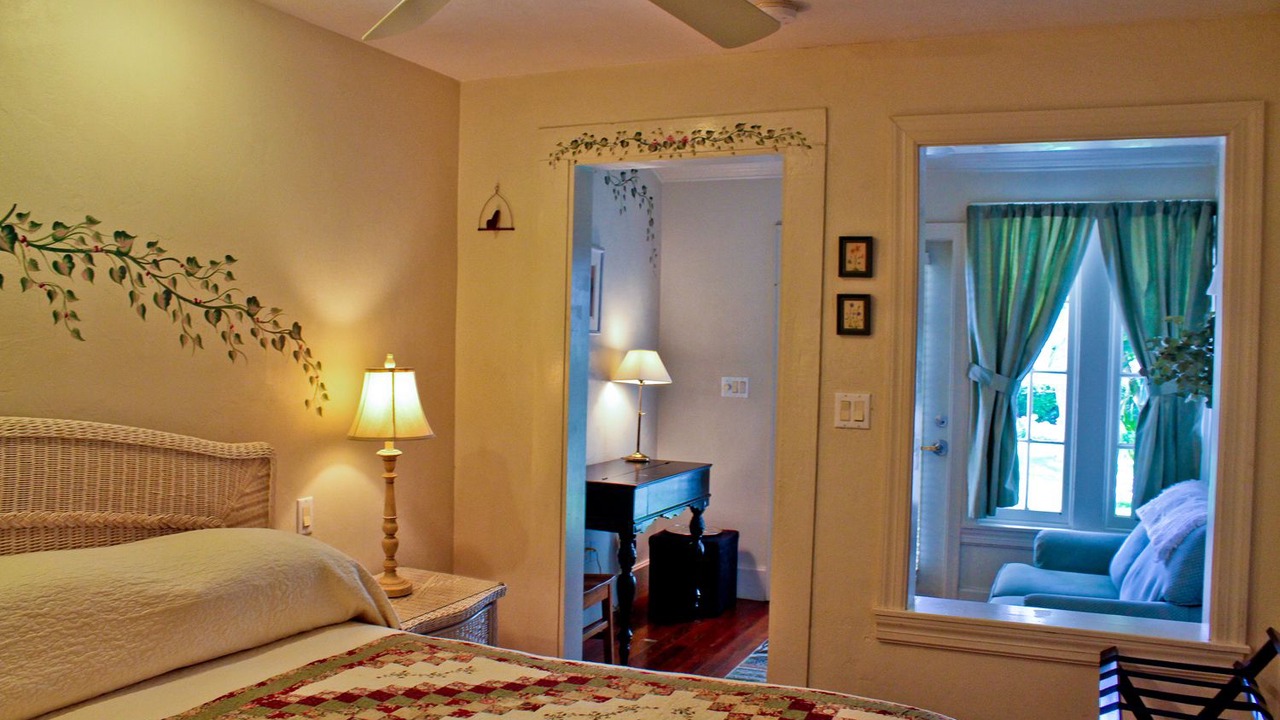 Photo of Bedroom in Historic District