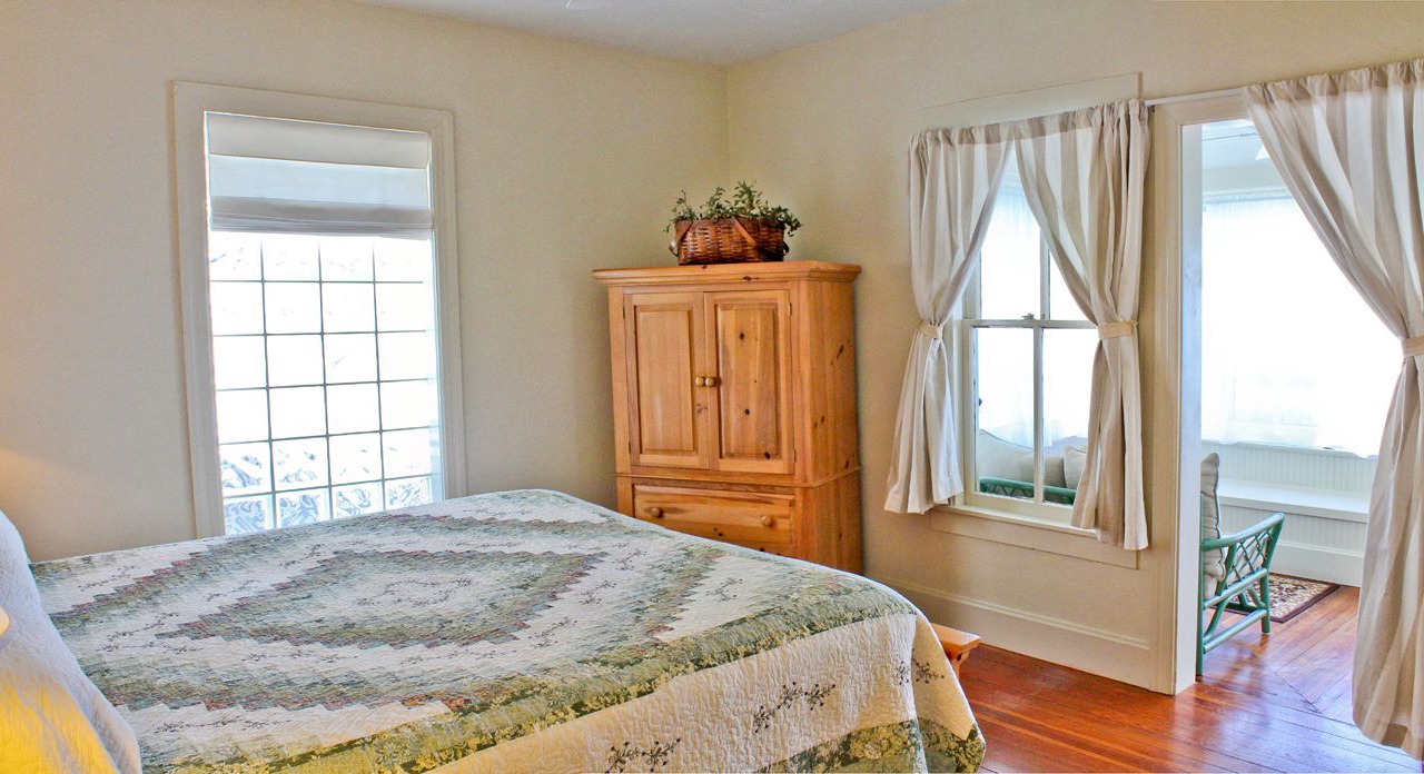Photo of Bedroom in Historic District