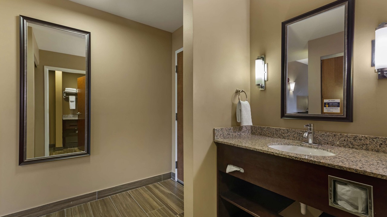 Photo of Bathroom in Country Walk