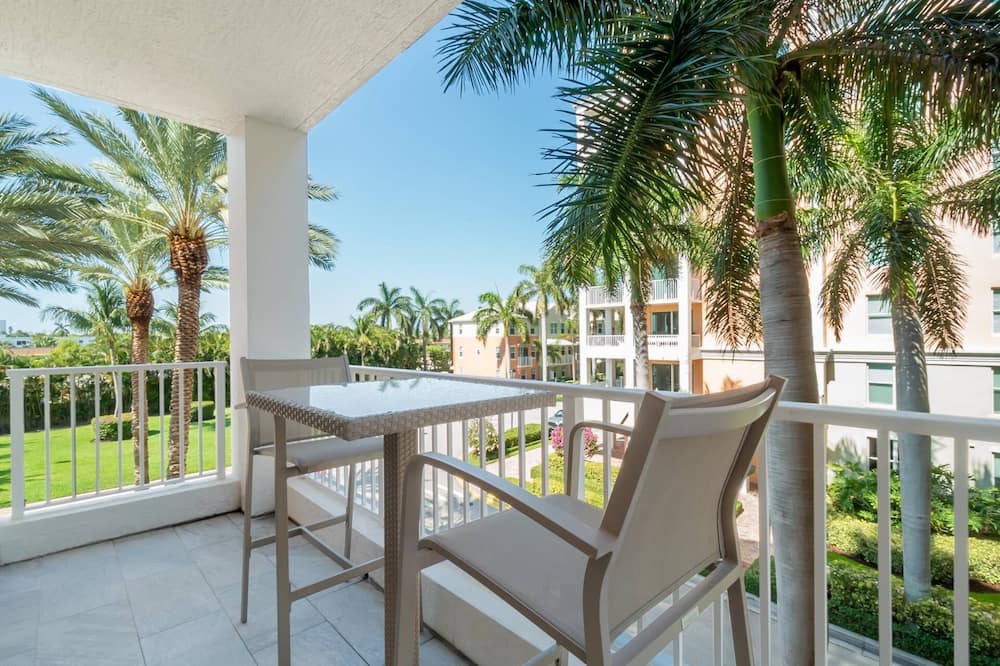 Photo of Patio Balcony in East Ocean Ave