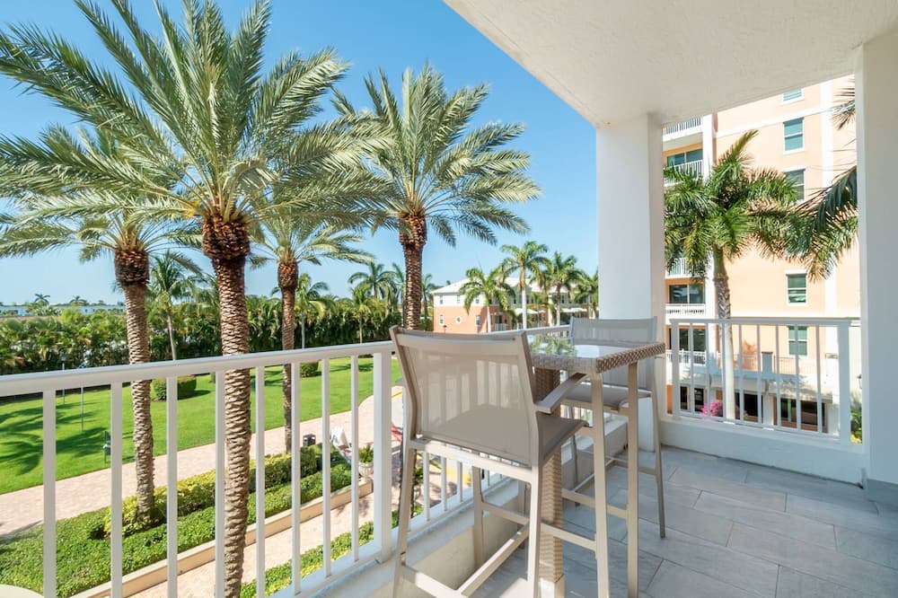 Photo of Patio Balcony in East Ocean Ave