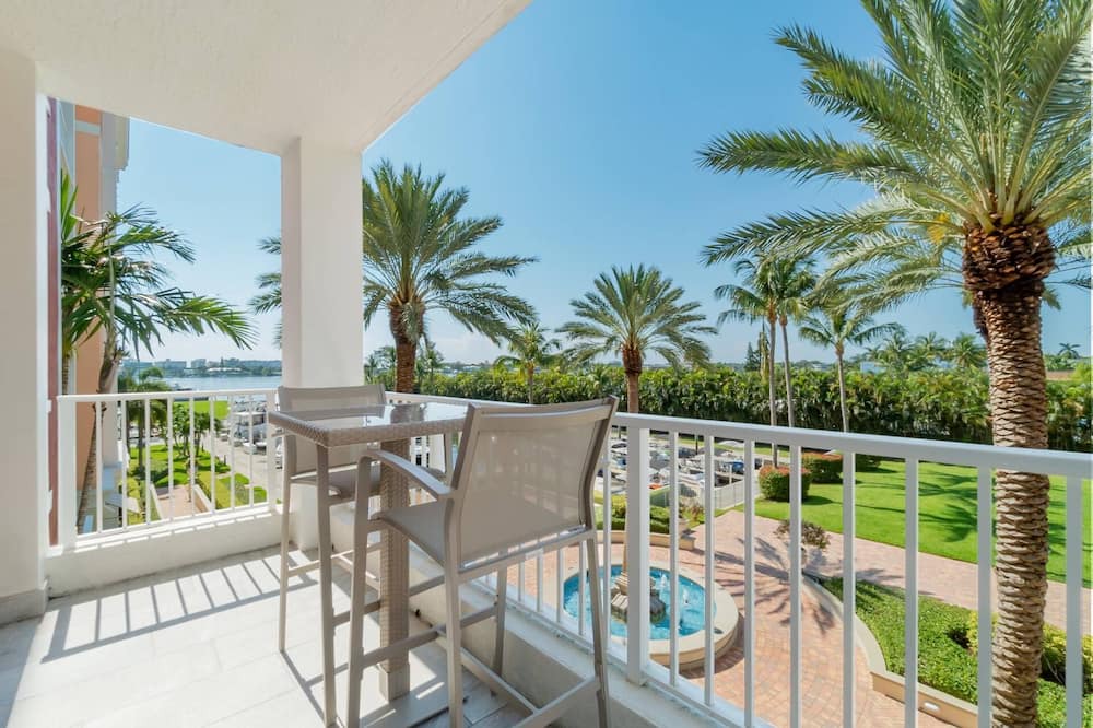 Photo of Patio Balcony in East Ocean Ave