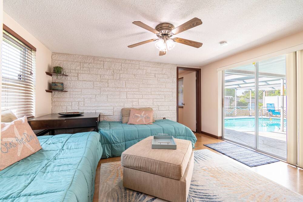 Photo of Bedroom in Jasmine Estates