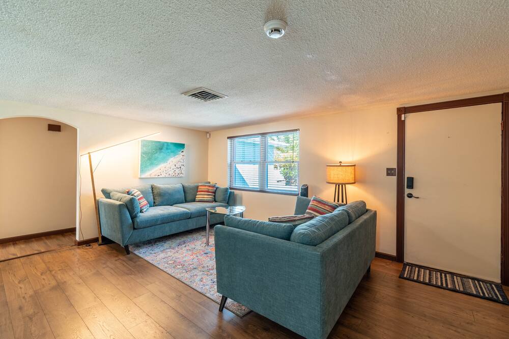 Photo of Livingroom in Jasmine Estates