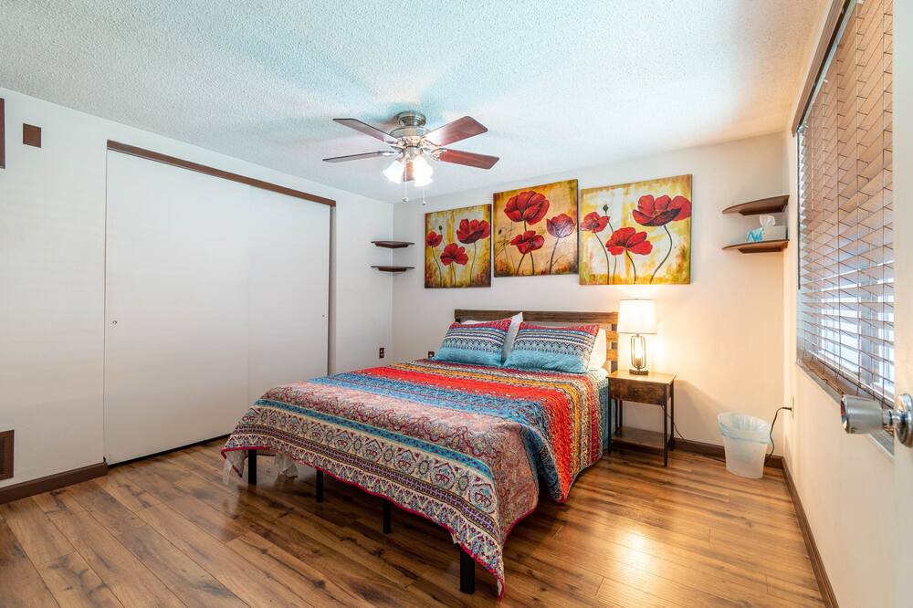 Photo of Bedroom in Jasmine Estates
