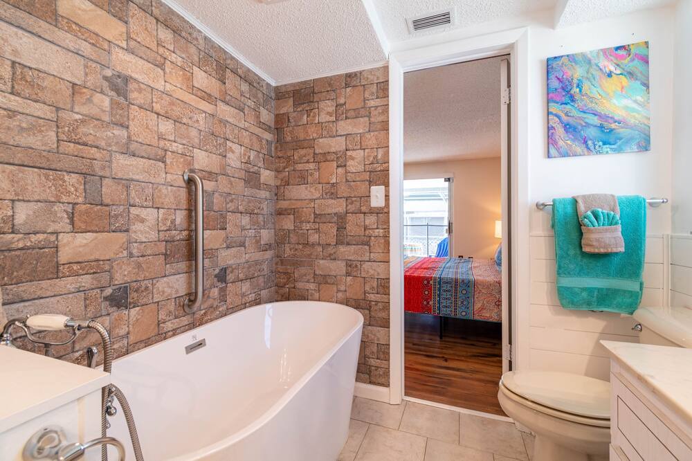 Photo of Bathroom in Jasmine Estates