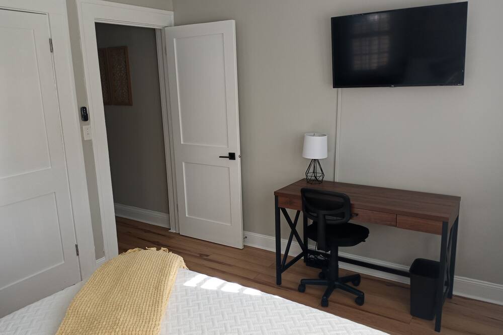 Photo of Bedroom in Avondale