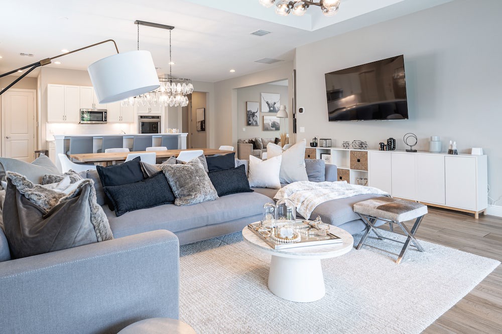 Photo of Livingroom in Parkland