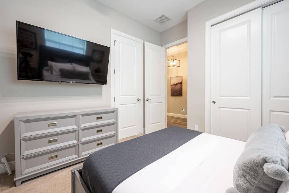 Photo of Bedroom in Parkland
