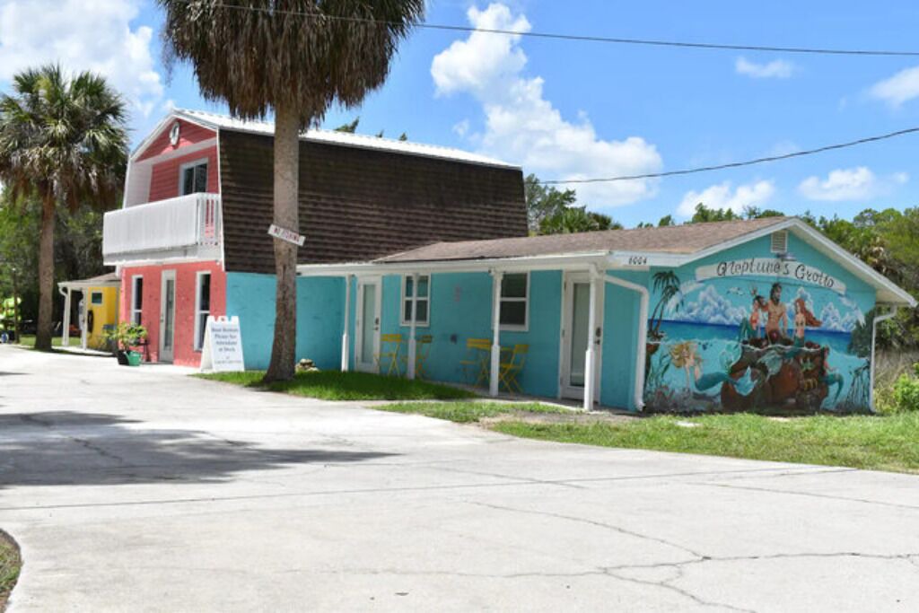 Photo of Outdoor in Weeki Wachee Gardens