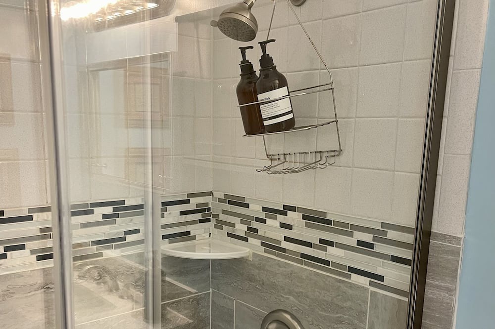 Photo of Bathroom in Smith's Memento