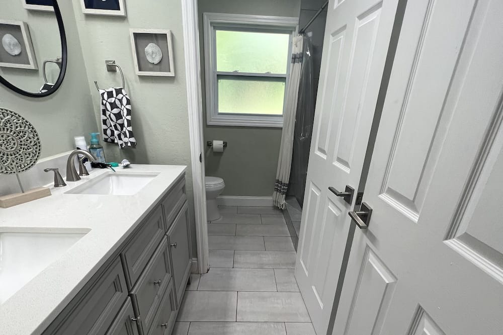 Photo of Bathroom in Bradenton