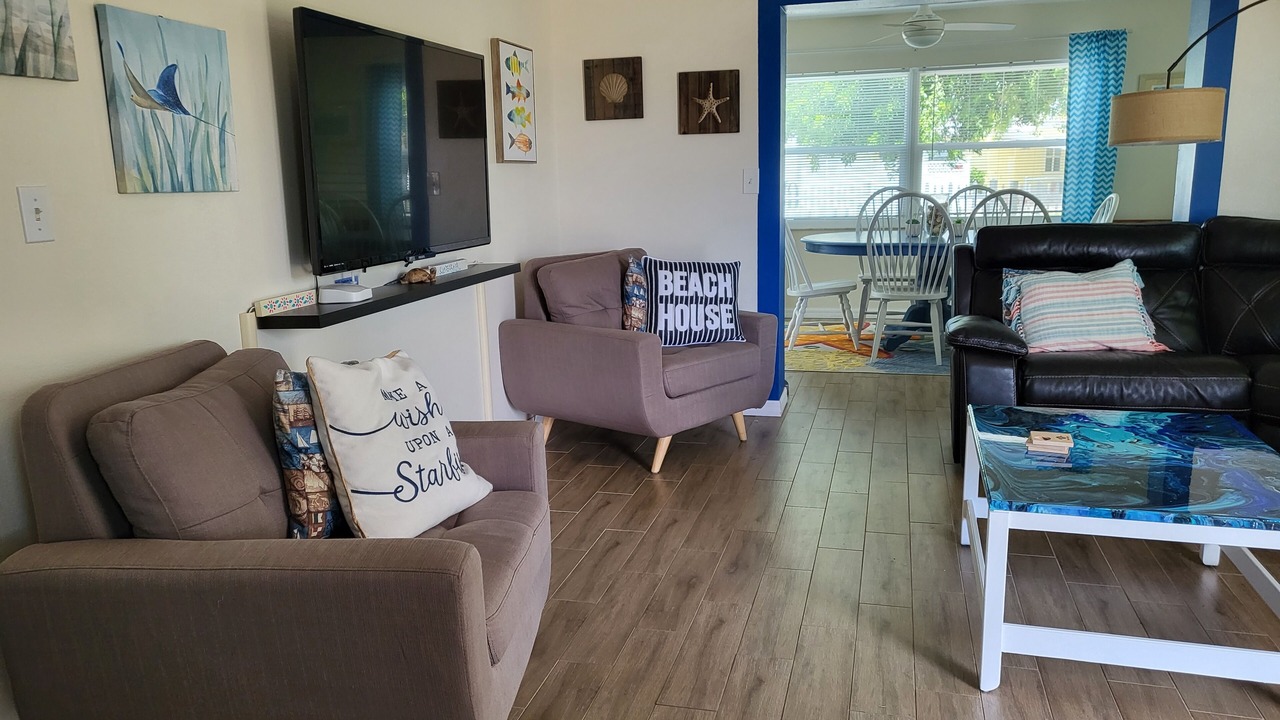 Photo of Livingroom in Hudson Beach Estates