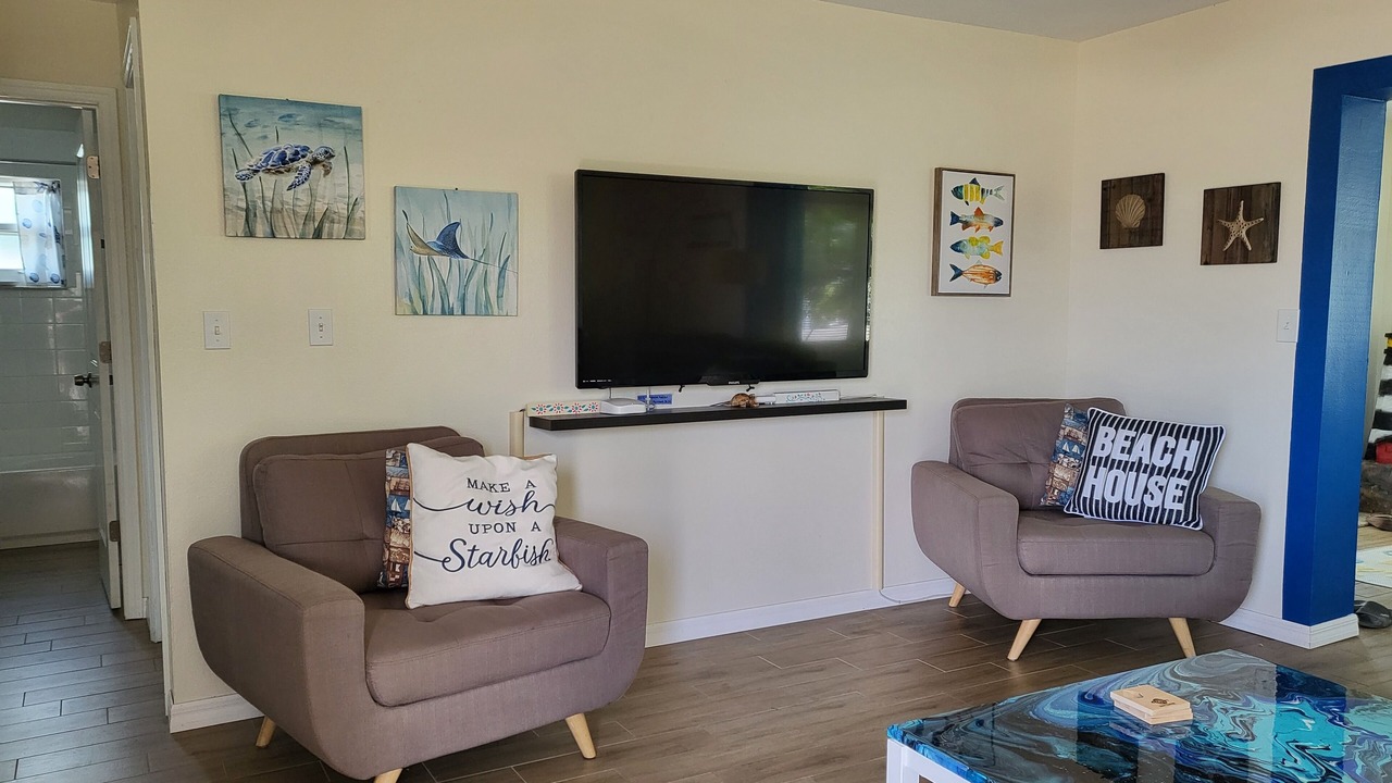 Photo of Livingroom in Hudson Beach Estates