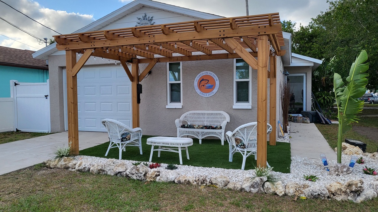 Photo of Outdoor in Hudson Beach Estates