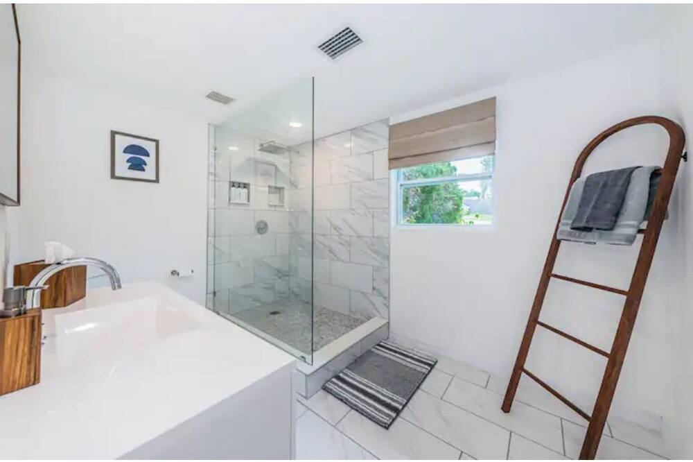 Photo of Bedroom in Tarpon Springs